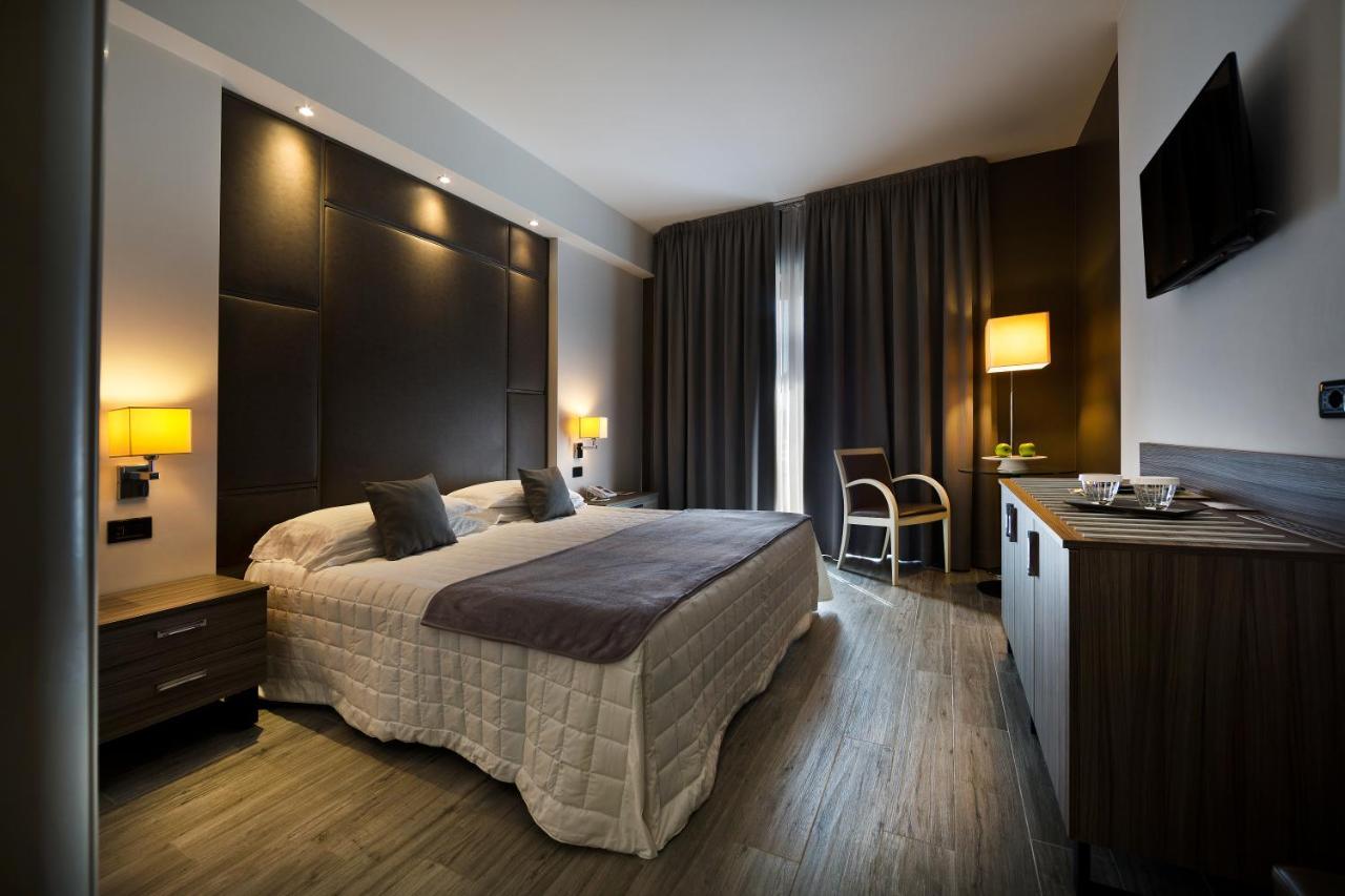 Hotel Desenzano Desenzano del Garda Luaran gambar