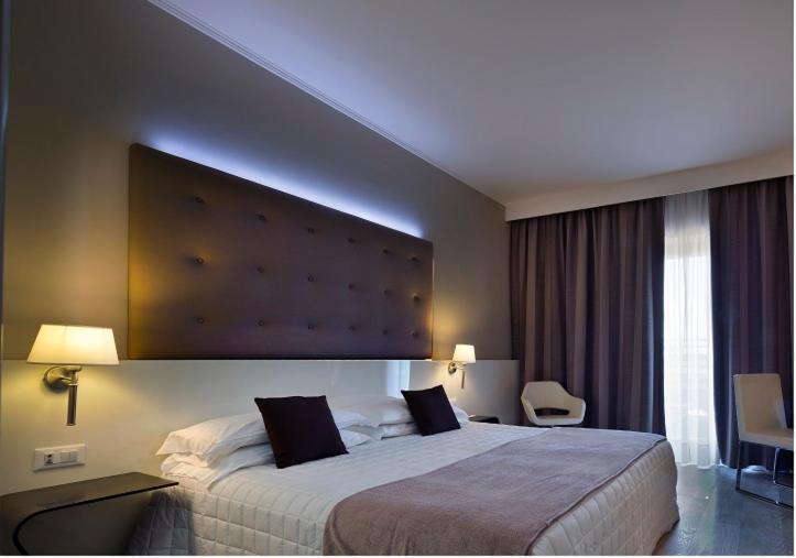 Hotel Desenzano Desenzano del Garda Luaran gambar