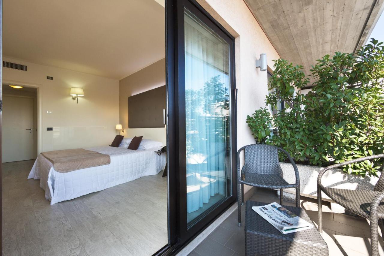 Hotel Desenzano Desenzano del Garda Luaran gambar