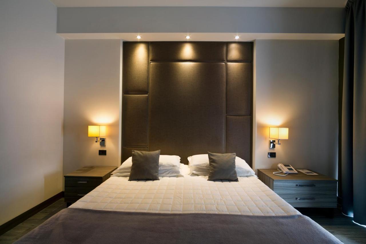 Hotel Desenzano Desenzano del Garda Luaran gambar