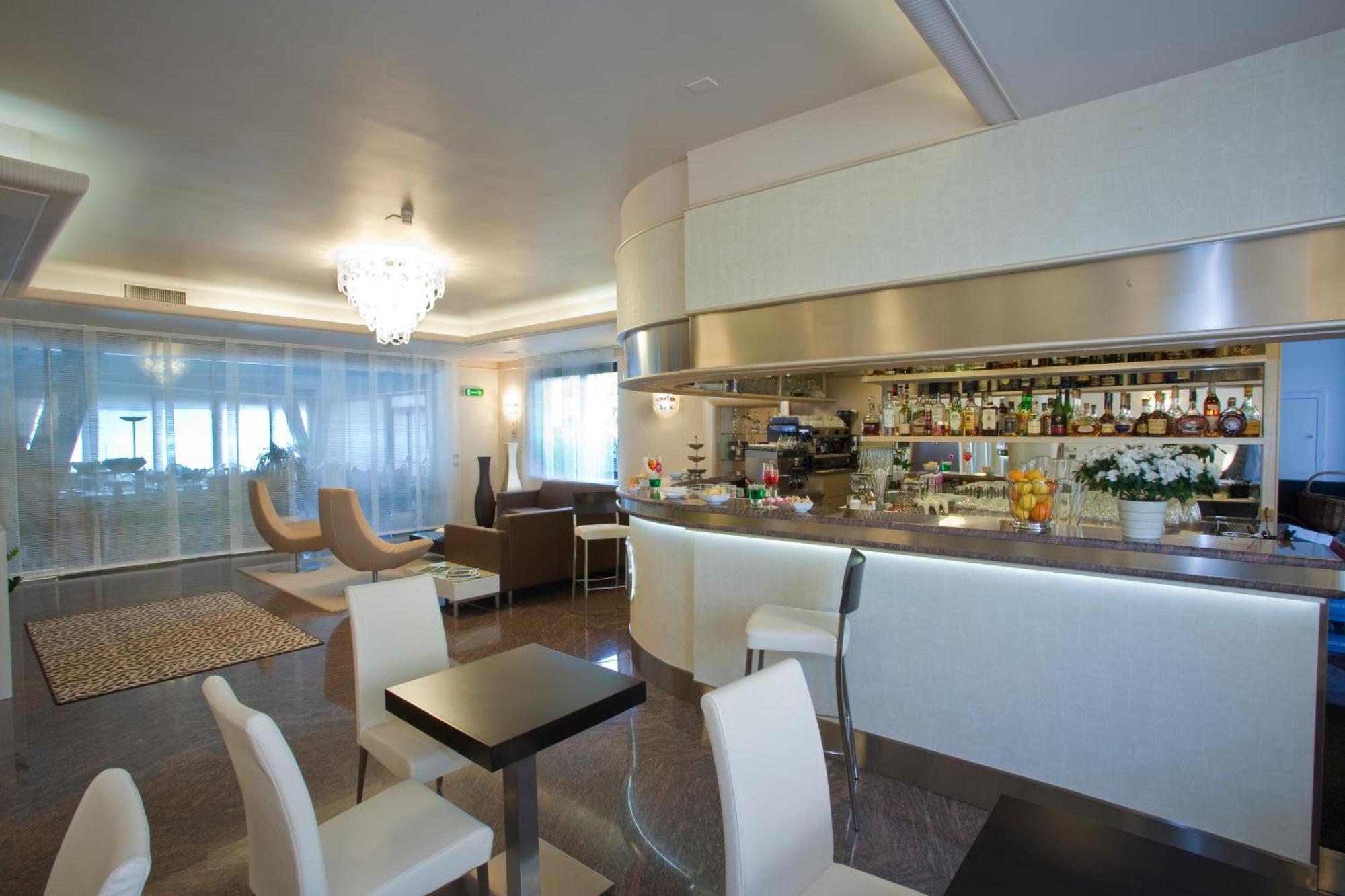 Hotel Desenzano Desenzano del Garda Luaran gambar