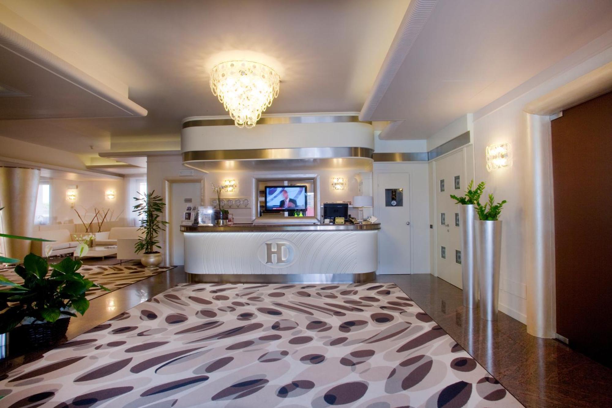 Hotel Desenzano Desenzano del Garda Luaran gambar